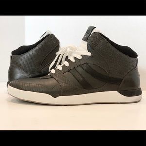 Stillness Green Embroidered Mid Cut Sneaker